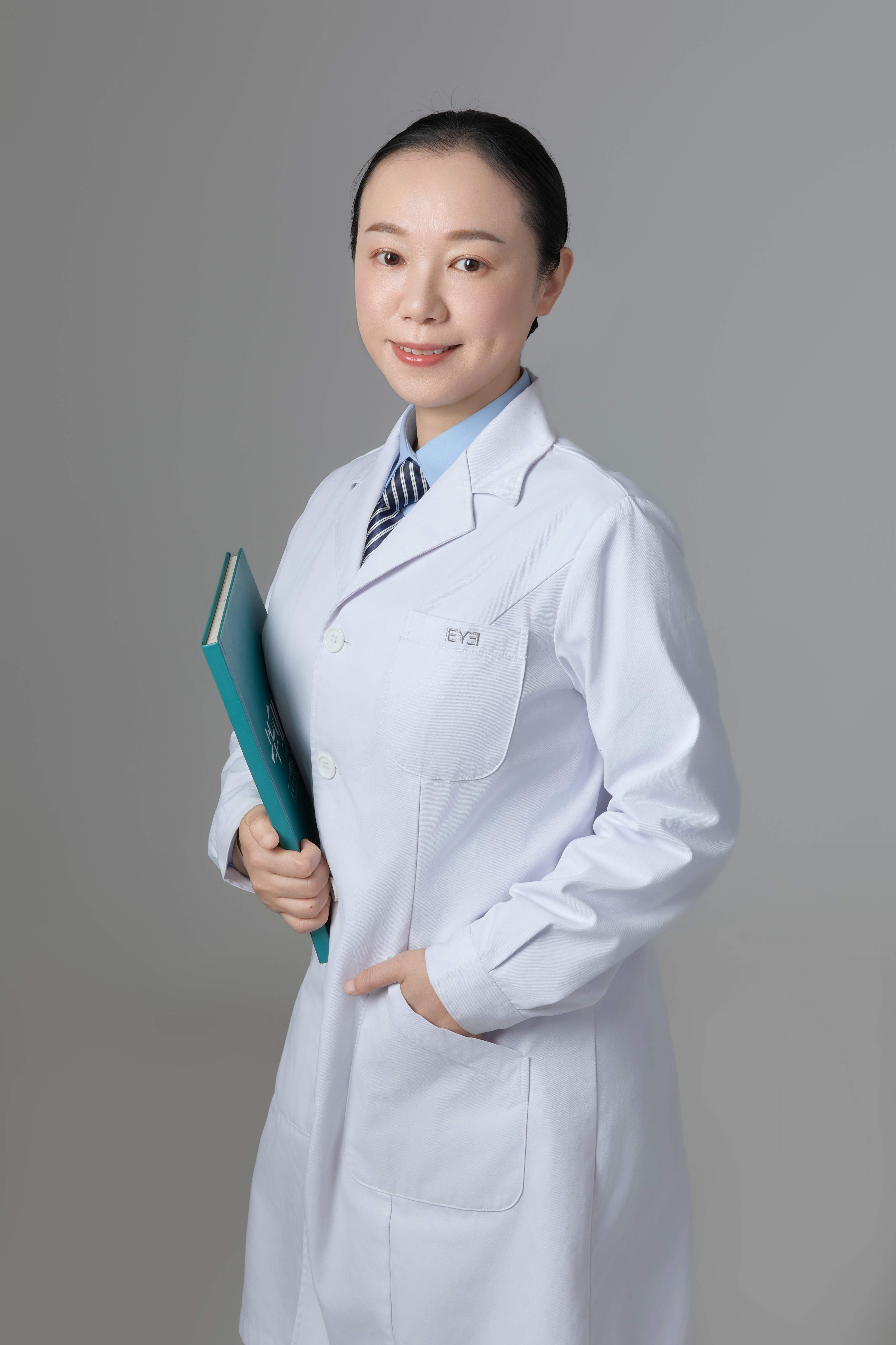 崔婷